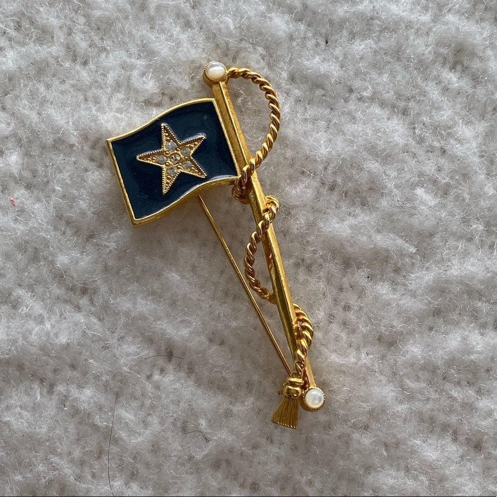 Vintage American Flag Star Pin Brooch Retro Patriotic Americana Jewelry 60s 70s